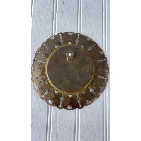 Vintage Ornate Brass Wall Plates With Romantic Portraits - Picture 5 of 9